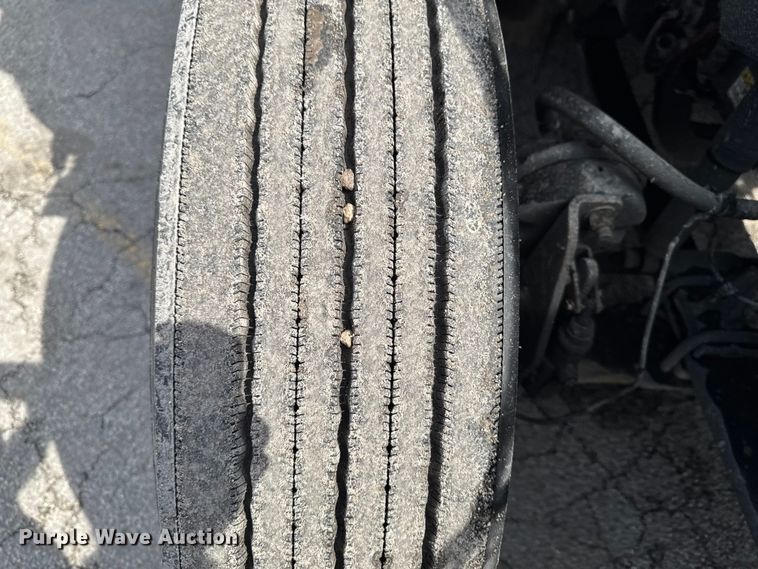 image for item YA3215 2019 Freightliner Cascadia semi truck
