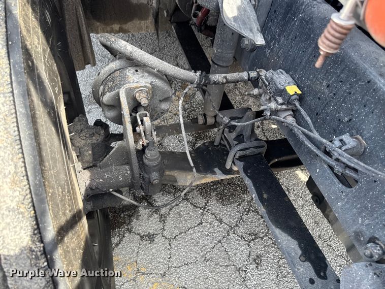 image for item YA3215 2019 Freightliner Cascadia semi truck