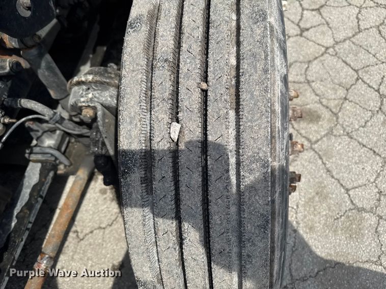 image for item YA3215 2019 Freightliner Cascadia semi truck