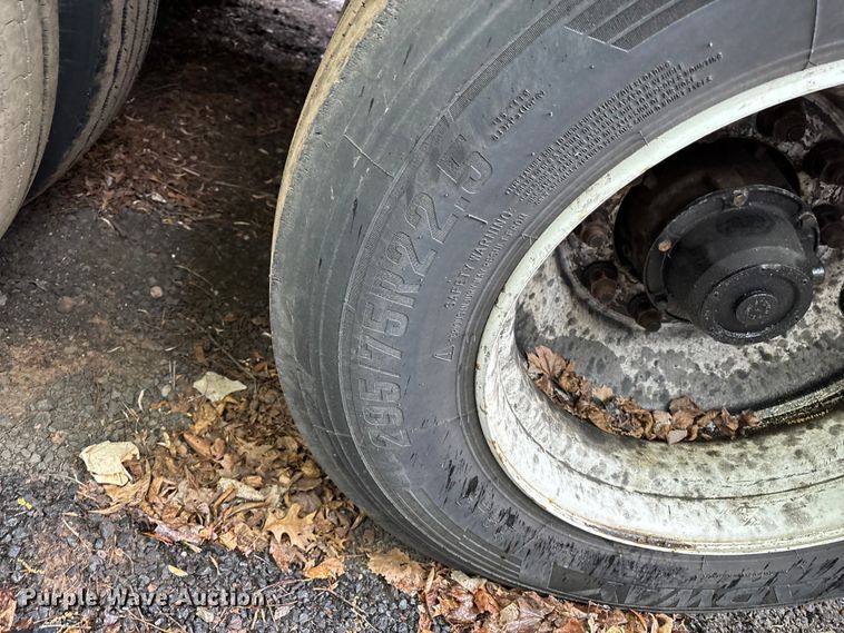 image for item YA3270 2019 Wabash DVLSHPC dry van trailer