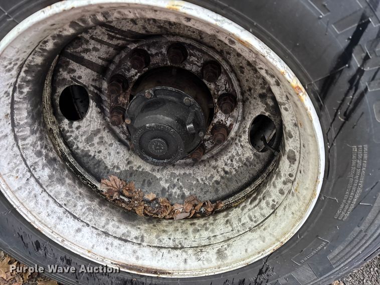 image for item YA3270 2019 Wabash DVLSHPC dry van trailer