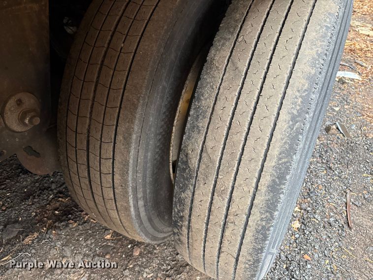 image for item YA3270 2019 Wabash DVLSHPC dry van trailer