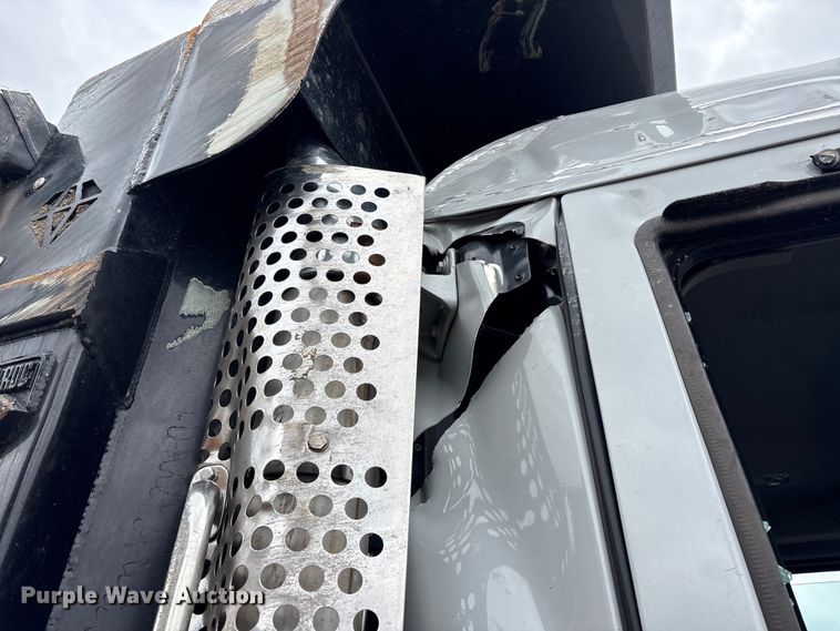 image for item YA3328 2026 Kenworth T880 dump truck