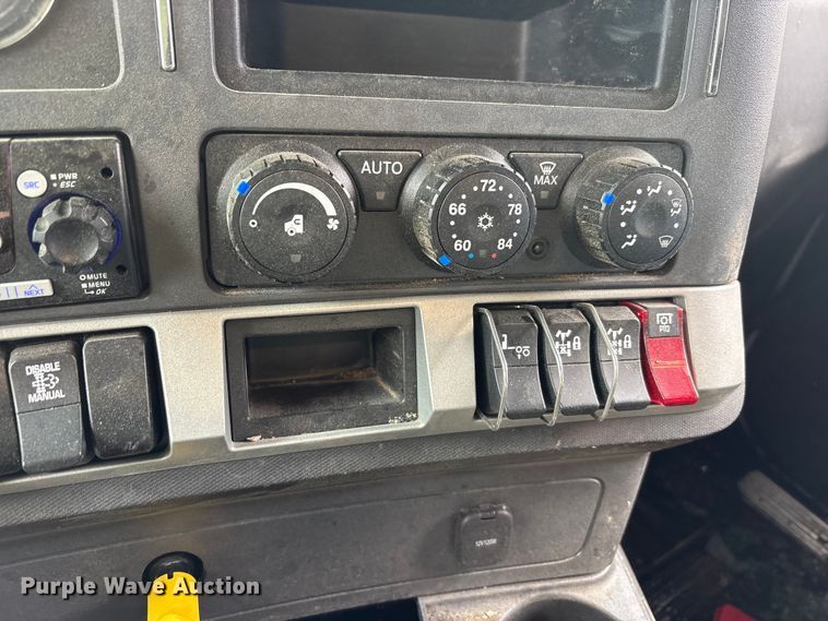 image for item YA3328 2026 Kenworth T880 dump truck