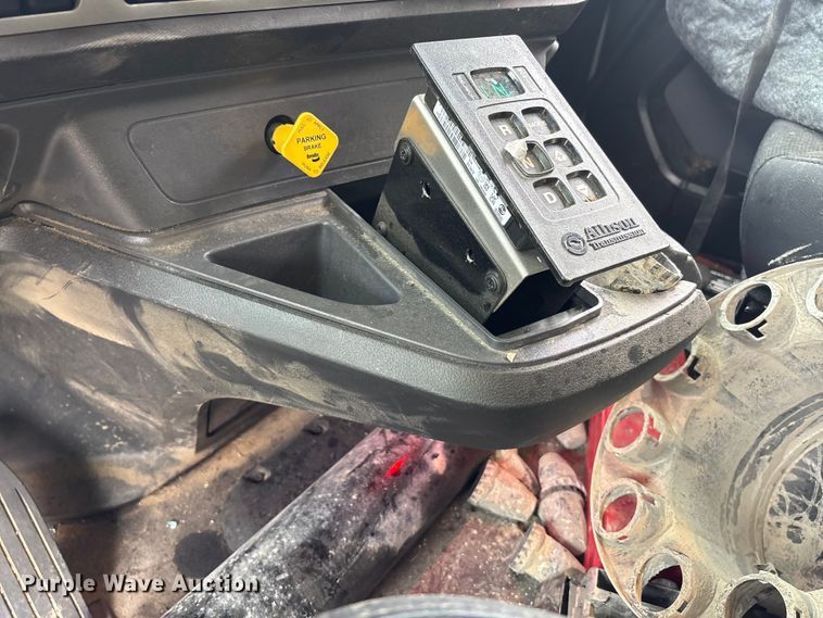 image for item YA3328 2026 Kenworth T880 dump truck