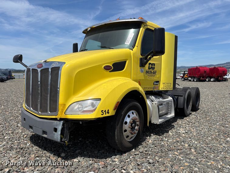 image for item YA3333 2019 Peterbilt 579 semi truck