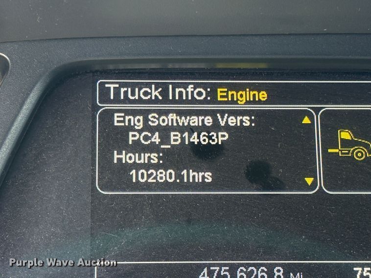 image for item YA3333 2019 Peterbilt 579 semi truck