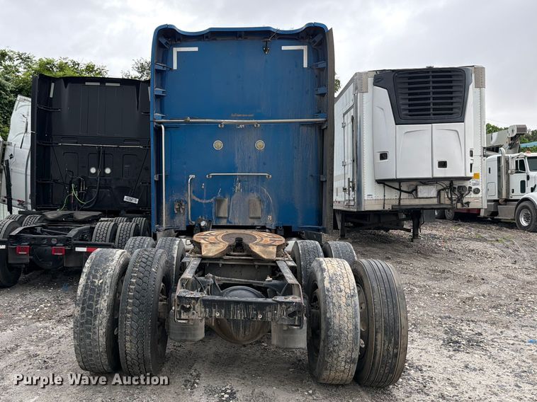image for item YA3423 2018 Kenworth T680 semi truck