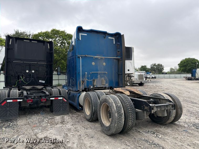 image for item YA3423 2018 Kenworth T680 semi truck