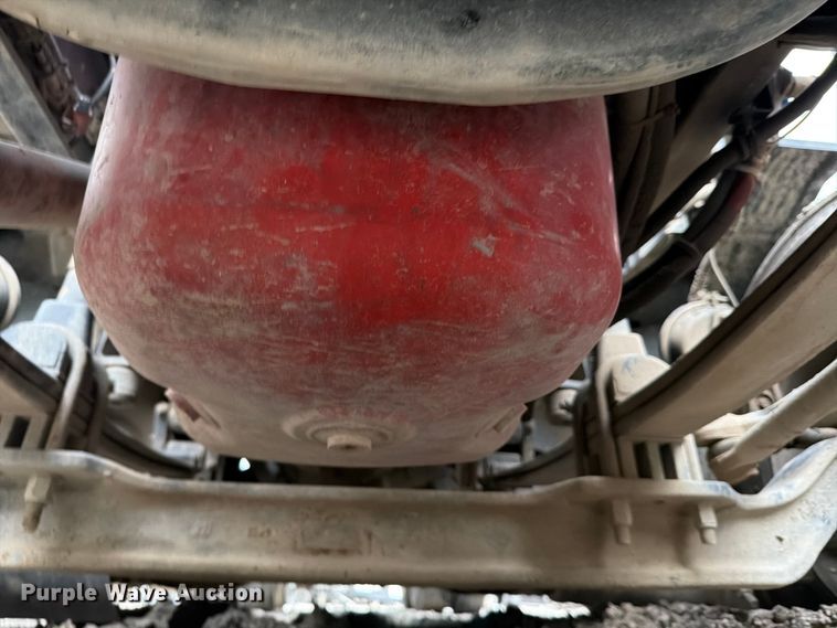 image for item YA3423 2018 Kenworth T680 semi truck