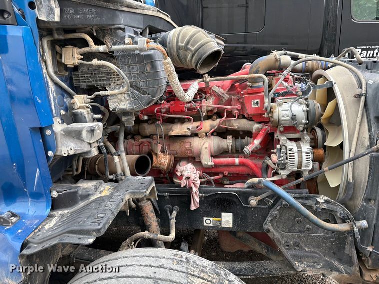 image for item YA3423 2018 Kenworth T680 semi truck