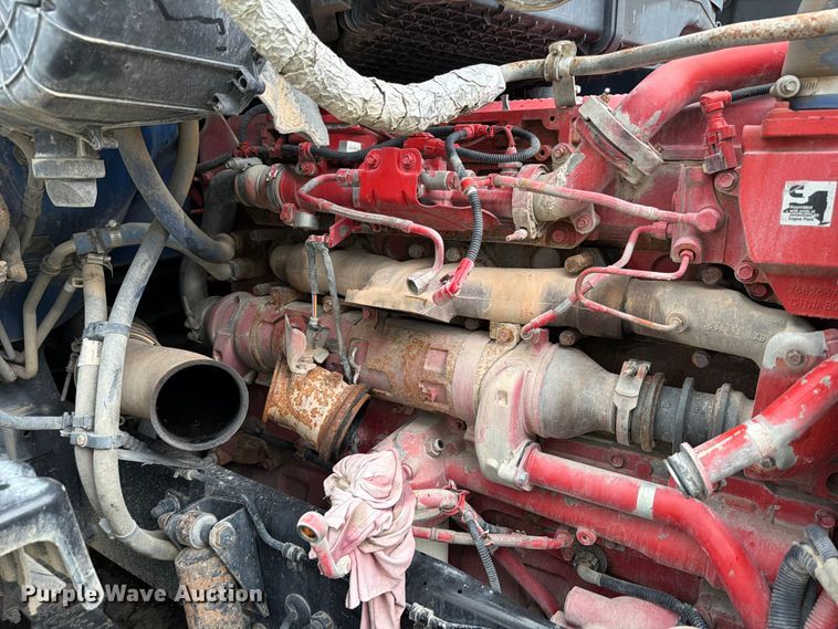 image for item YA3423 2018 Kenworth T680 semi truck