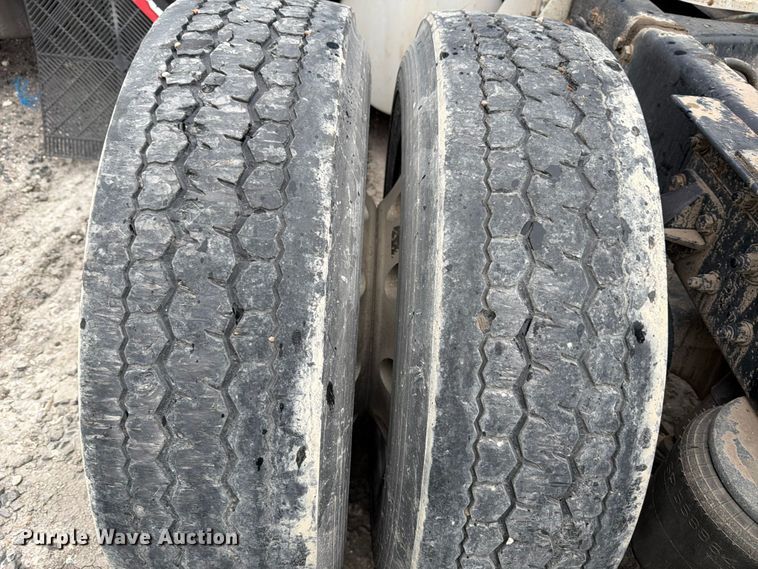image for item YA3423 2018 Kenworth T680 semi truck