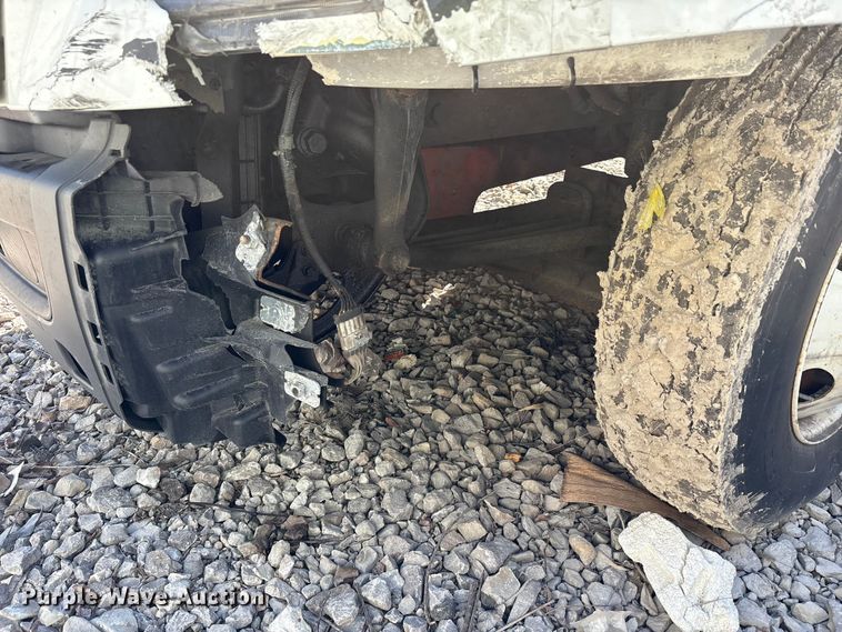 image for item YA6151 2018 International LT625 semi truck