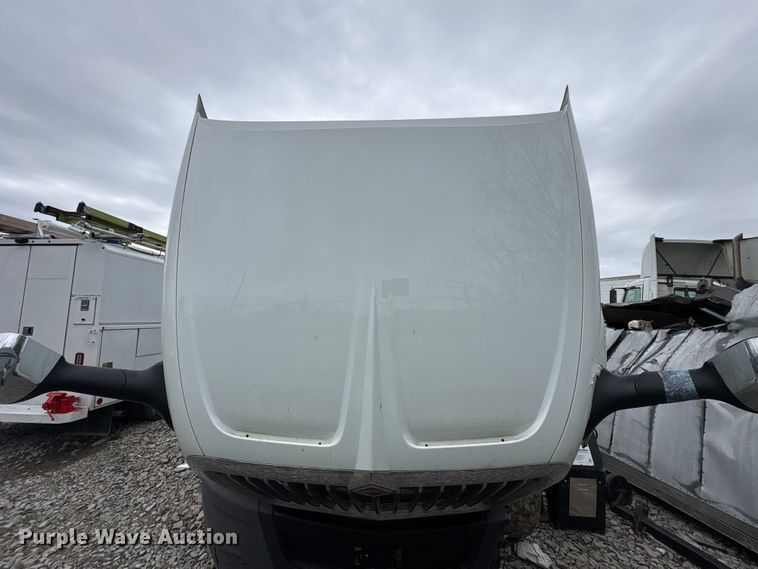 image for item YA6151 2018 International LT625 semi truck