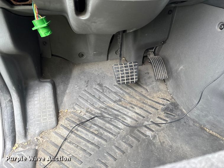image for item YA6151 2018 International LT625 semi truck