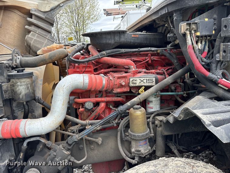 image for item YA6151 2018 International LT625 semi truck