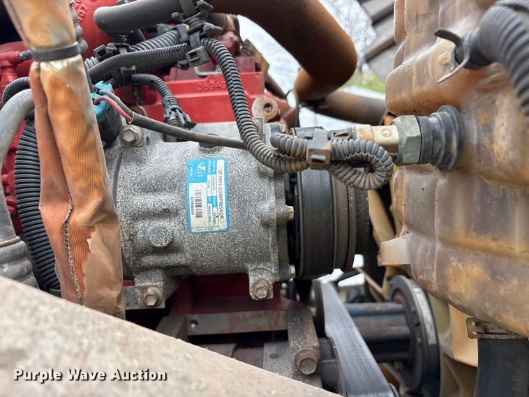 image for item YA6151 2018 International LT625 semi truck
