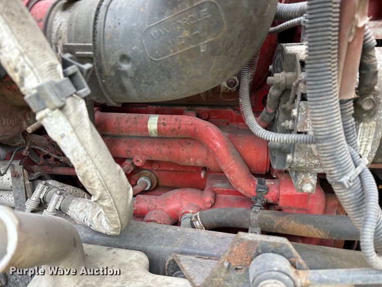 image for item YA6151 2018 International LT625 semi truck