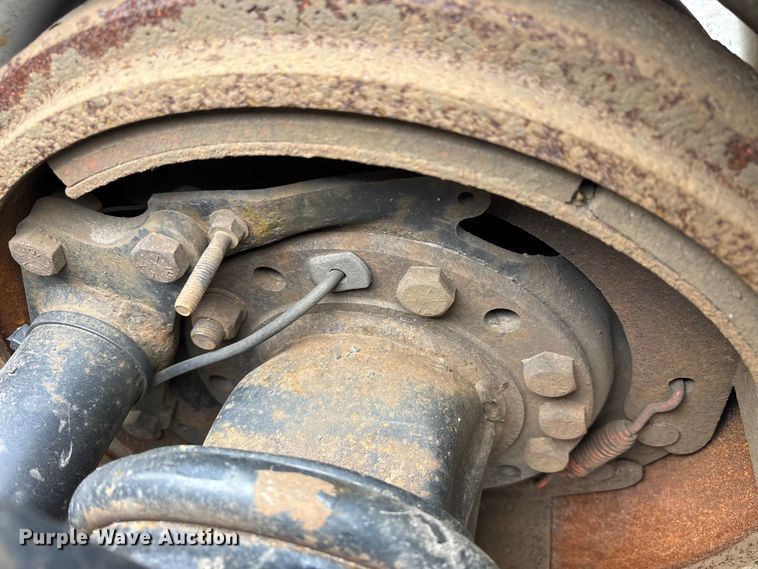 image for item YA6151 2018 International LT625 semi truck
