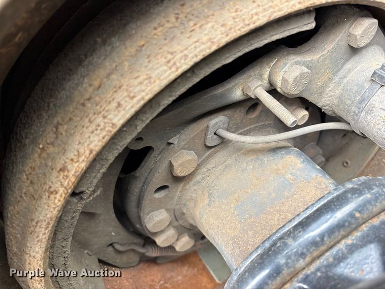 image for item YA6151 2018 International LT625 semi truck