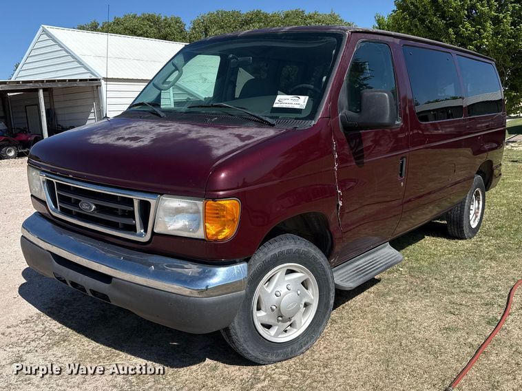 image for item DH1970 2006 Ford E350 Super Duty van