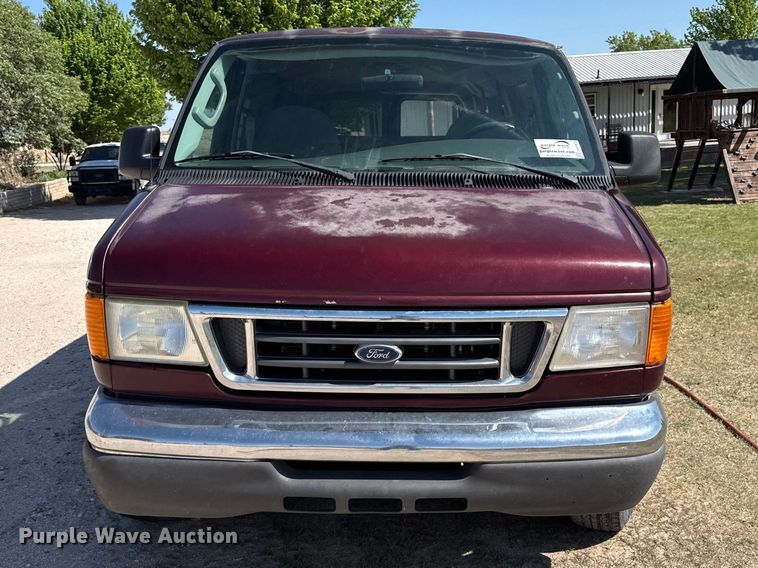 image for item DH1970 2006 Ford E350 Super Duty van