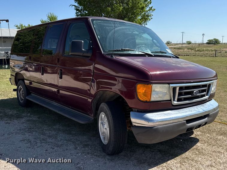 image for item DH1970 2006 Ford E350 Super Duty van