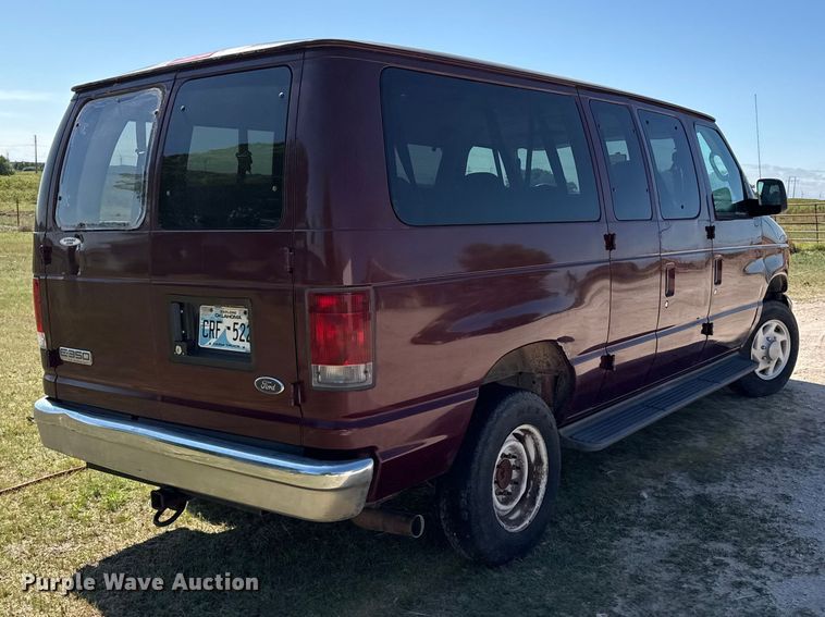 image for item DH1970 2006 Ford E350 Super Duty van