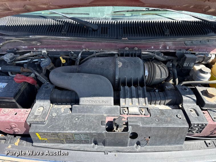 image for item DH1970 2006 Ford E350 Super Duty van