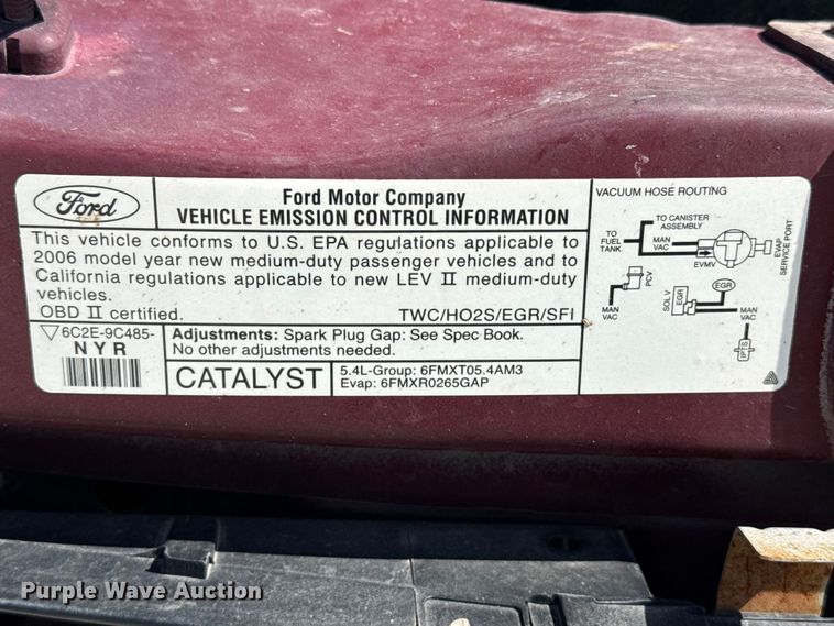 image for item DH1970 2006 Ford E350 Super Duty van