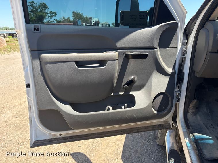 image for item DO1024 2011 Chevrolet Silverado 2500HD 