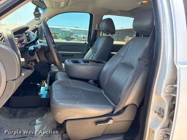image for item DO1024 2011 Chevrolet Silverado 2500HD 