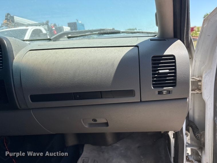 image for item DO1024 2011 Chevrolet Silverado 2500HD 