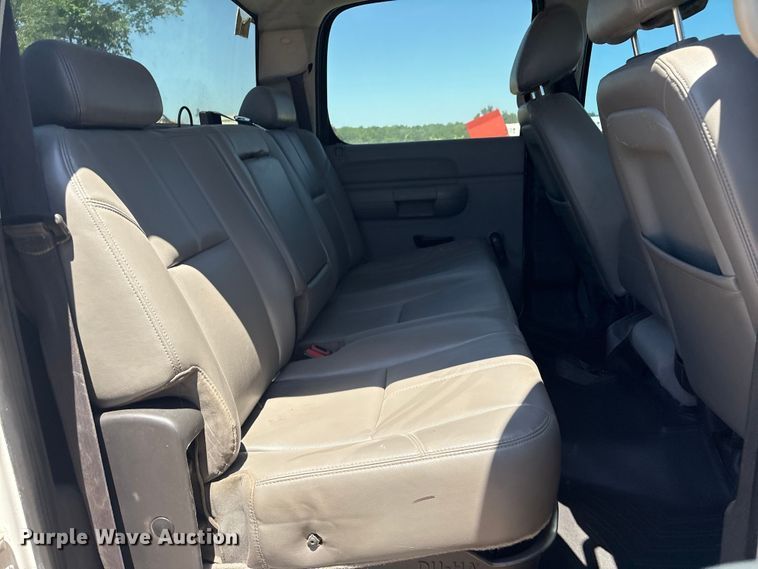 image for item DO1024 2011 Chevrolet Silverado 2500HD 