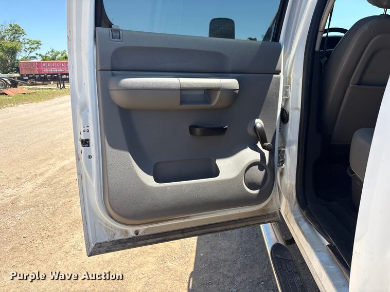 image for item DO1024 2011 Chevrolet Silverado 2500HD 