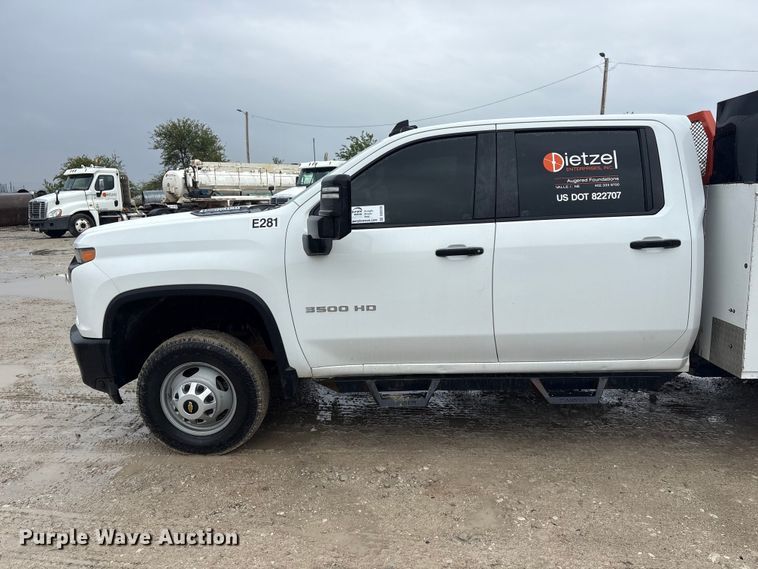 image for item DO5228 2020 Chevrolet Silverado 3500HD Crew Cab utility bed pickup truck