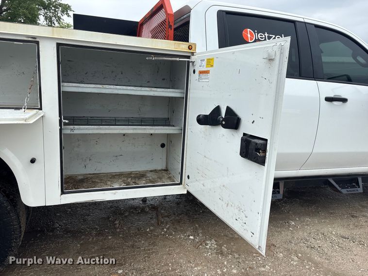 image for item DO5228 2020 Chevrolet Silverado 3500HD Crew Cab utility bed pickup truck