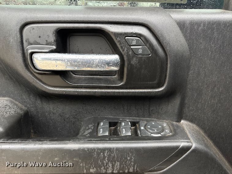 image for item DO5228 2020 Chevrolet Silverado 3500HD Crew Cab utility bed pickup truck