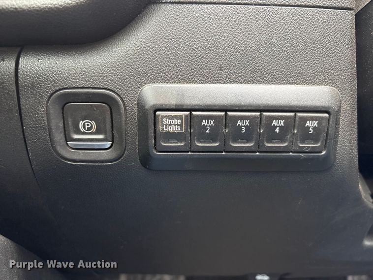 image for item DO5228 2020 Chevrolet Silverado 3500HD Crew Cab utility bed pickup truck