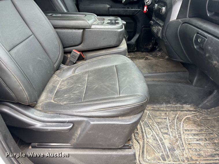 image for item DO5228 2020 Chevrolet Silverado 3500HD Crew Cab utility bed pickup truck