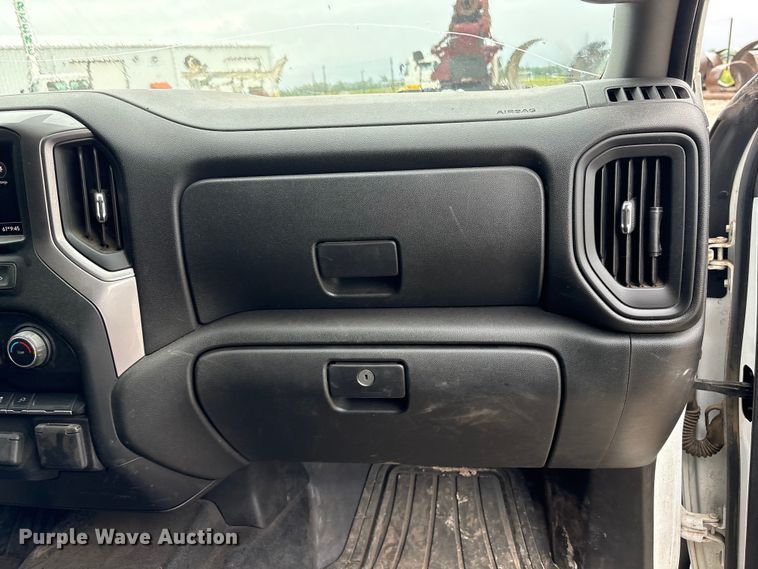 image for item DO5228 2020 Chevrolet Silverado 3500HD Crew Cab utility bed pickup truck