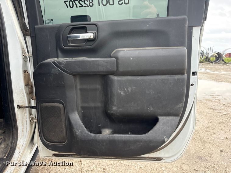 image for item DO5228 2020 Chevrolet Silverado 3500HD Crew Cab utility bed pickup truck