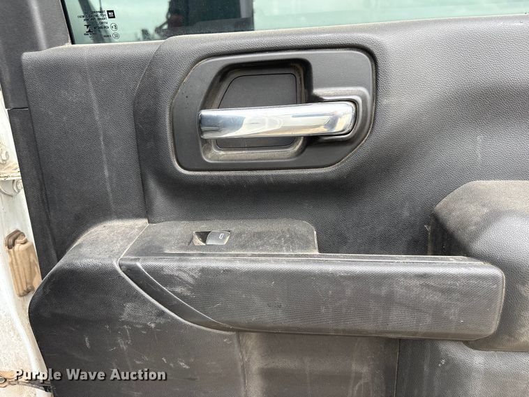 image for item DO5228 2020 Chevrolet Silverado 3500HD Crew Cab utility bed pickup truck