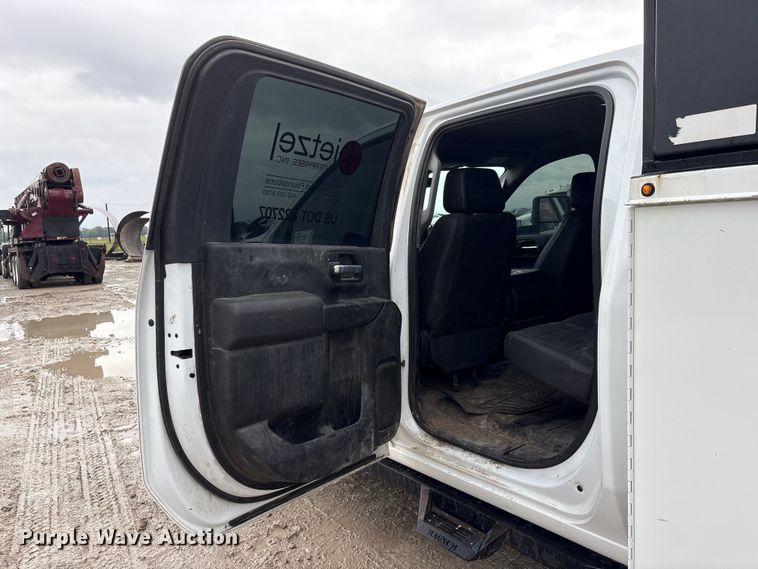 image for item DO5228 2020 Chevrolet Silverado 3500HD Crew Cab utility bed pickup truck