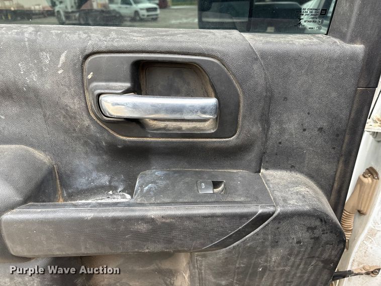 image for item DO5228 2020 Chevrolet Silverado 3500HD Crew Cab utility bed pickup truck