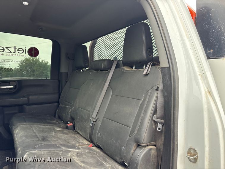 image for item DO5228 2020 Chevrolet Silverado 3500HD Crew Cab utility bed pickup truck