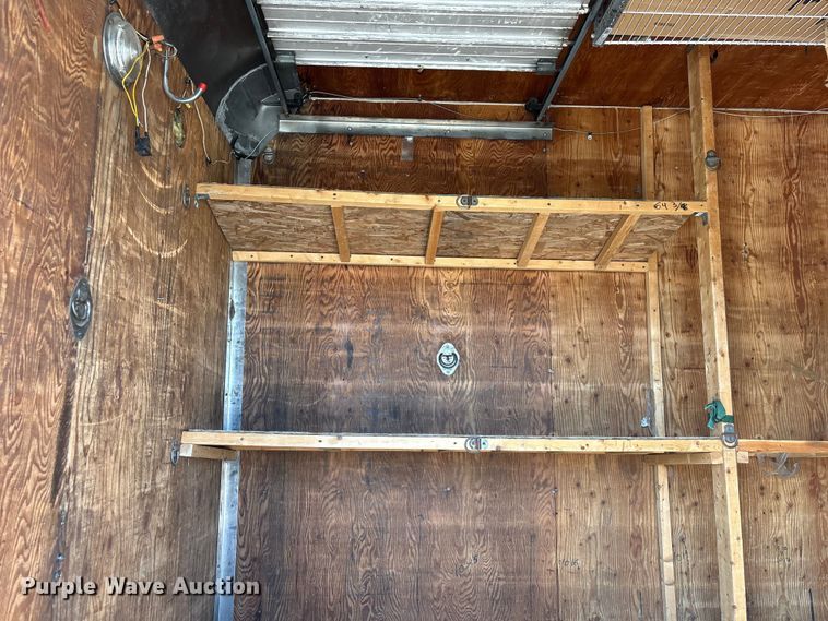 image for item DO5233 2000 Isuzu NPR box truck