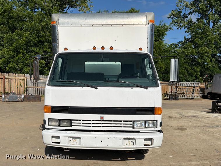 image for item DQ7764 1991 Isuzu NPR box truck