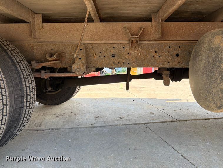 image for item DQ7764 1991 Isuzu NPR box truck